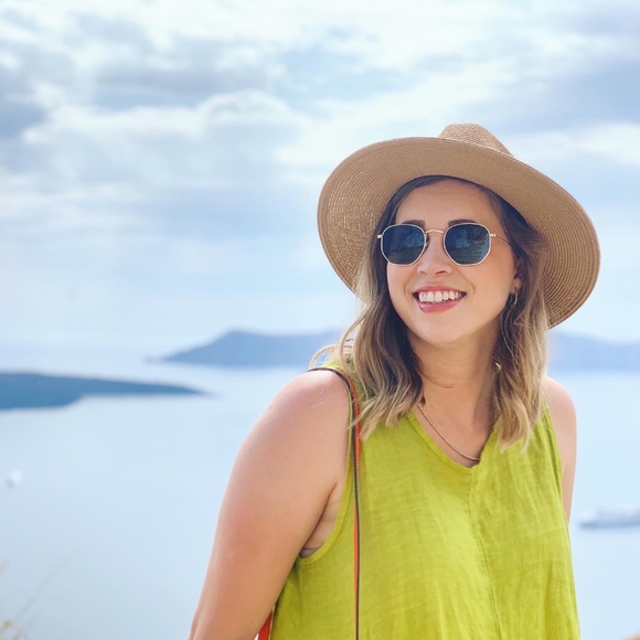 Meet your Posher, Alex - Picture 1 of 1